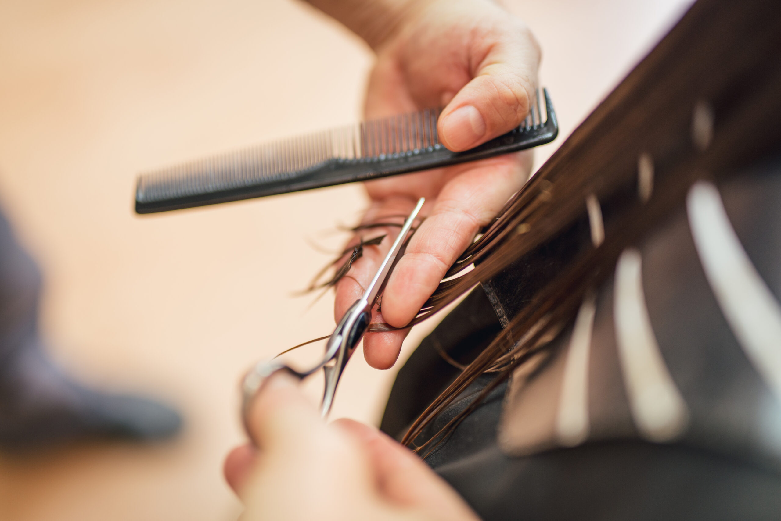 One of the best hairdressers in Brighton cutting hair